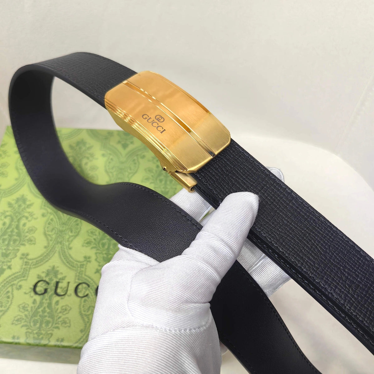 Gucci Premium Leather Belt with Gold Buckle - Hình 5