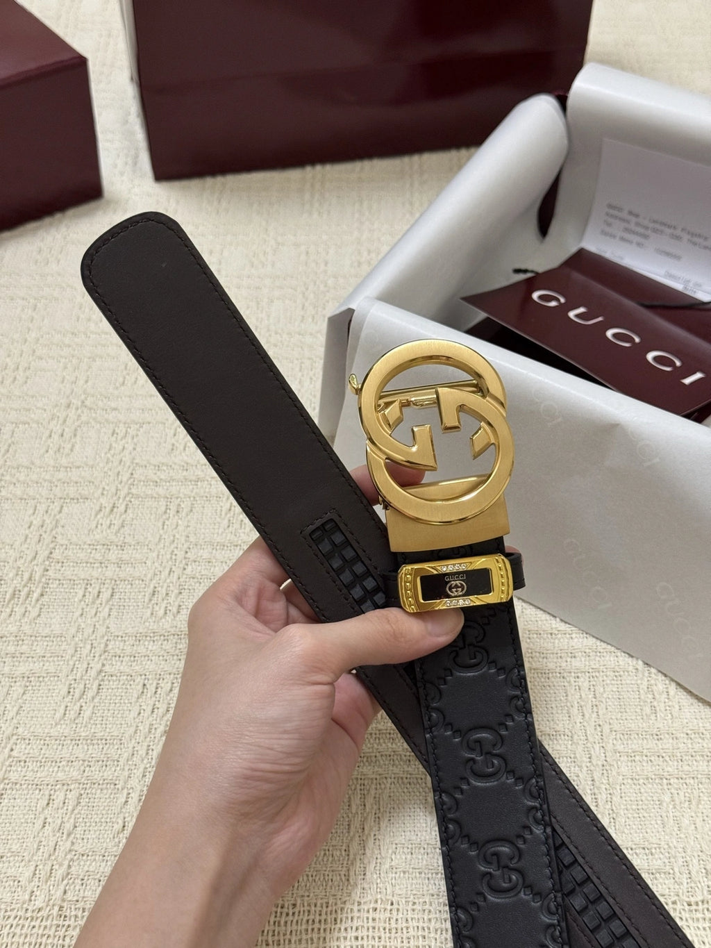 Gucci Premium Leather Belt with Gold Buckle - Hình 5
