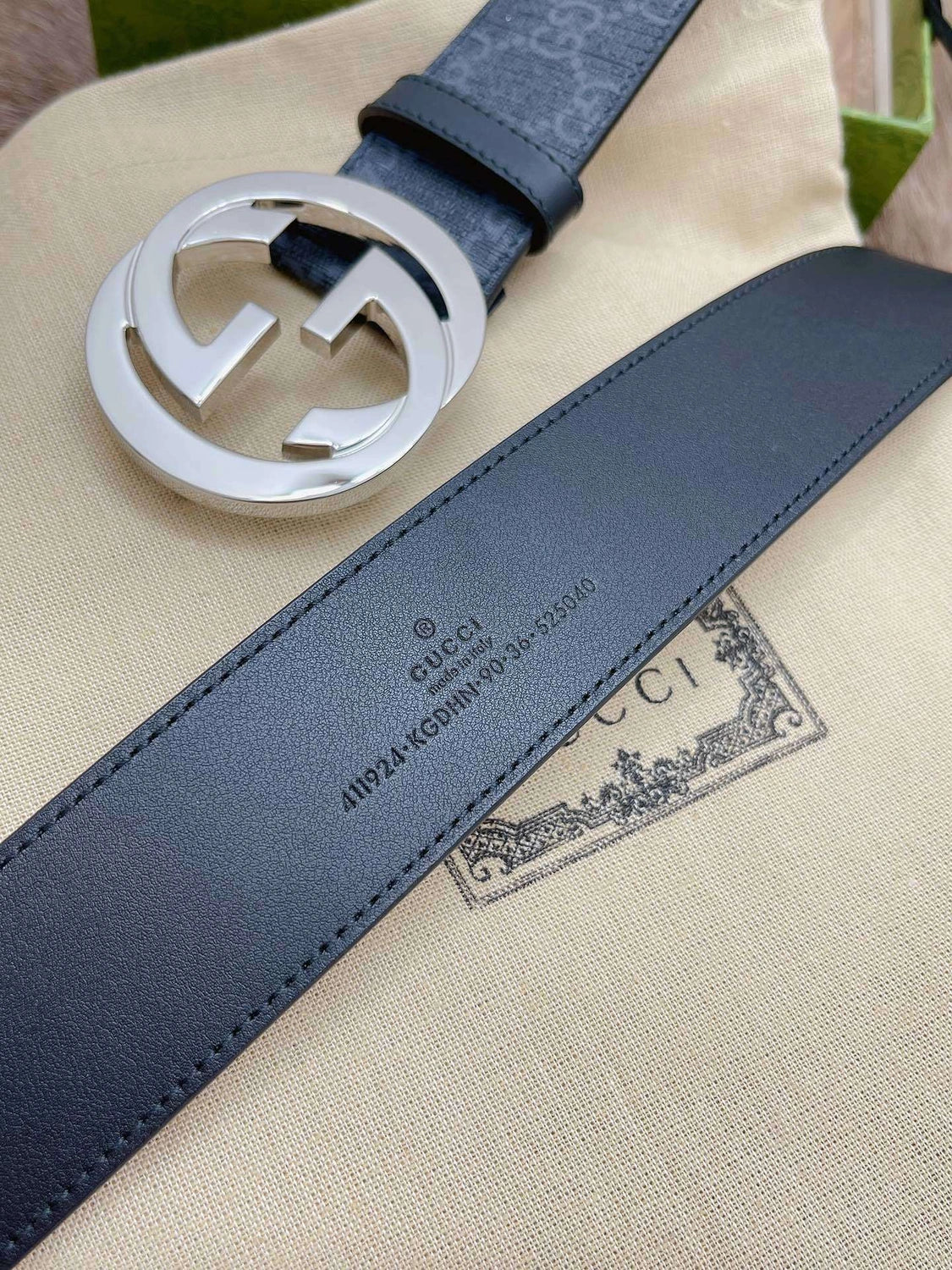 Gucci Premium Leather Belt with GG Buckle - Hình 4