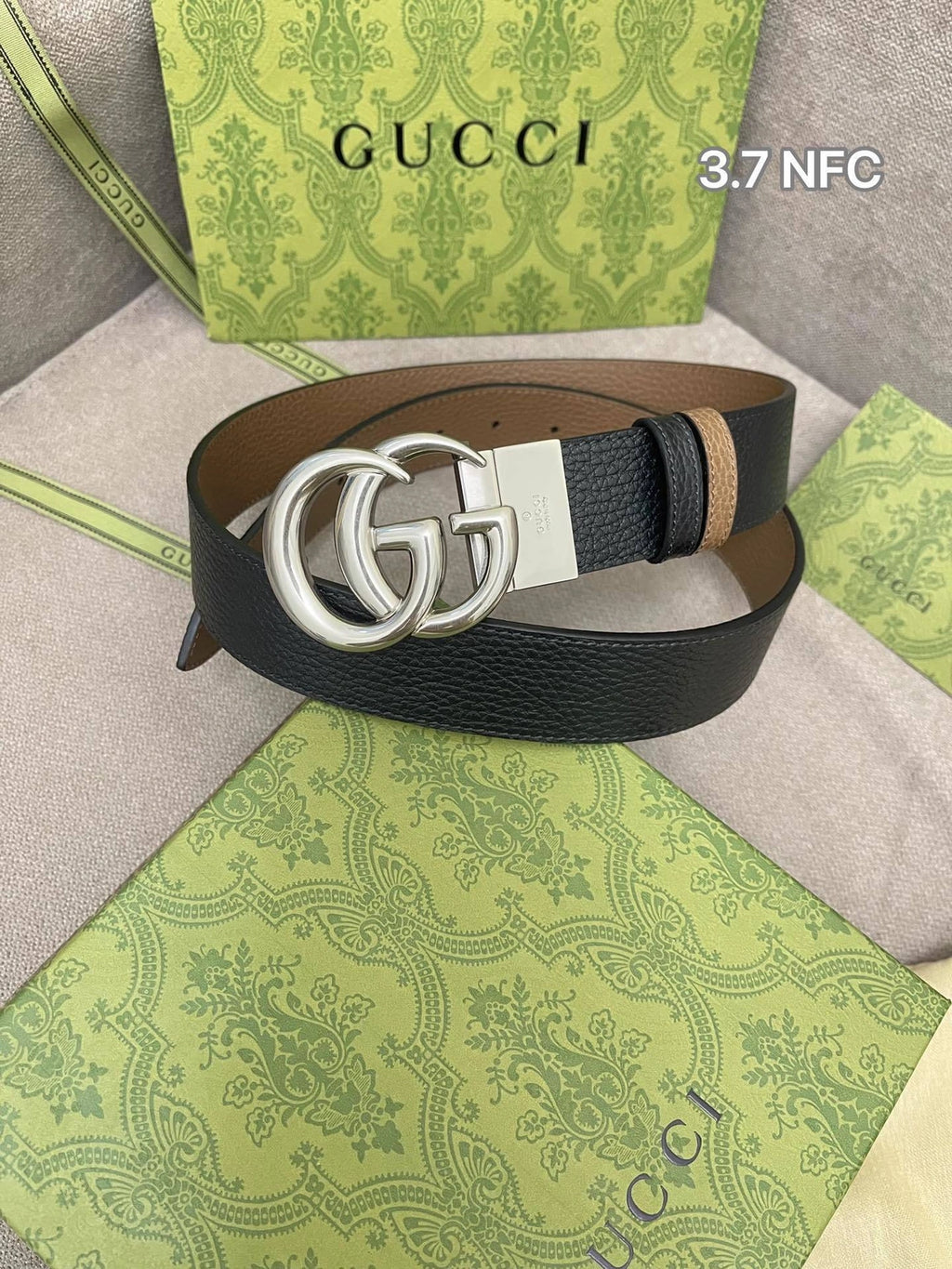 Gucci Reversible Leather Belt with Double G Buckle - Hình 5