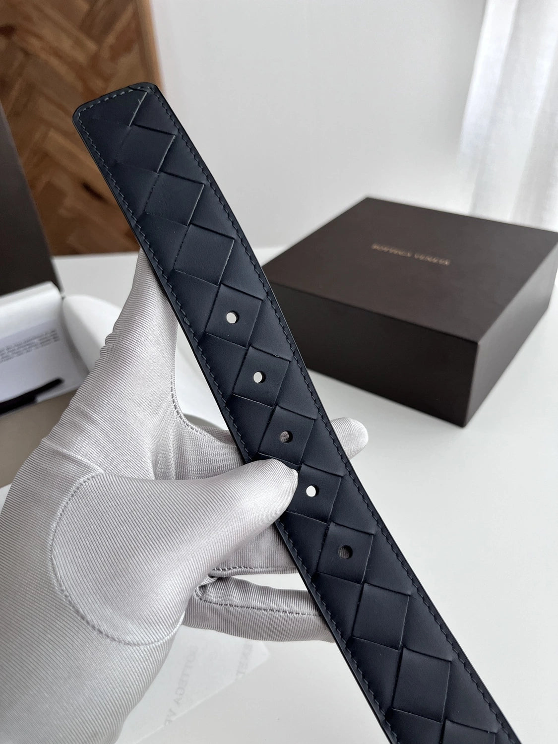 Bottega Veneta Premium Reversible Leather Belt Black and Pink - Hình 5