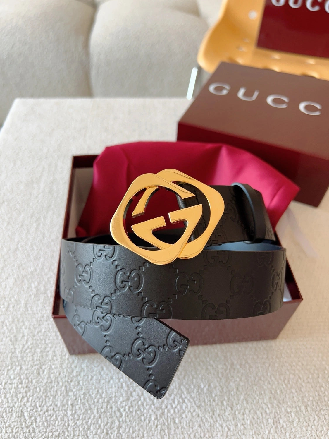 Gucci Interlocking G Leather Belt - Black with Gold Buckle - Hình 5