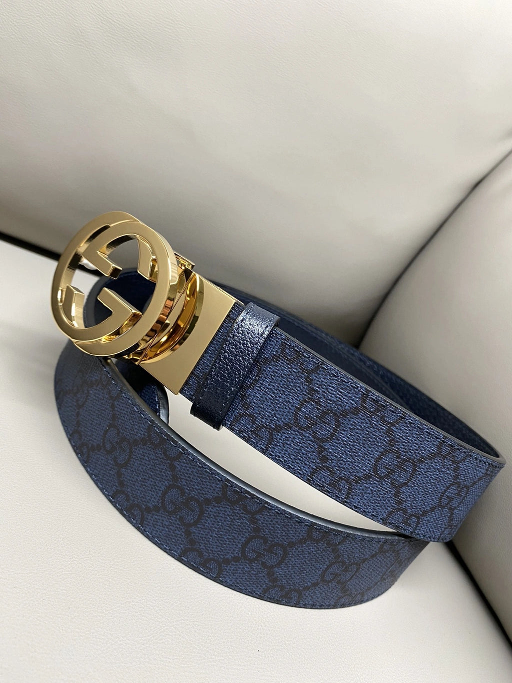 Premium Black Leather Belt with Gold Buckle and Charm - Hình 2