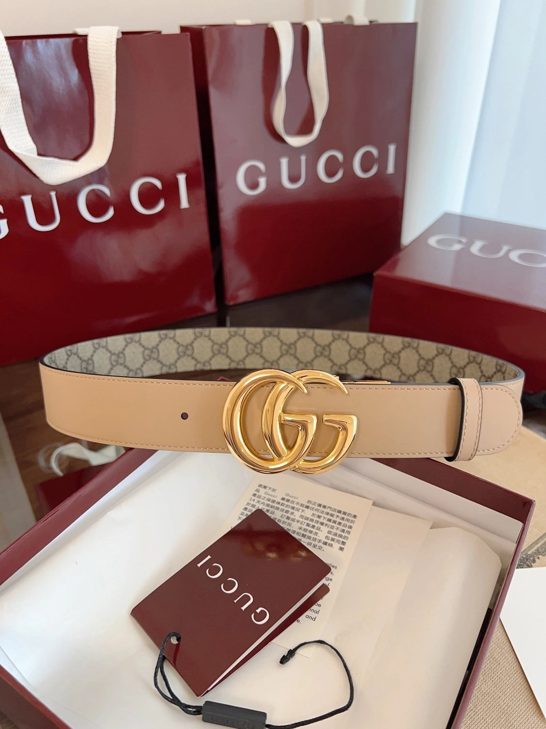 Gucci GG Supreme Belt with Gold Buckle - Hình 4