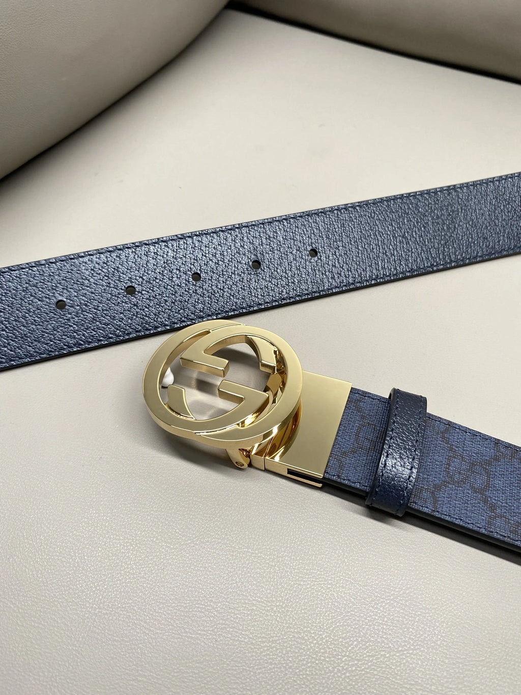 Premium Black Leather Belt with Gold Buckle and Charm - Hình 3
