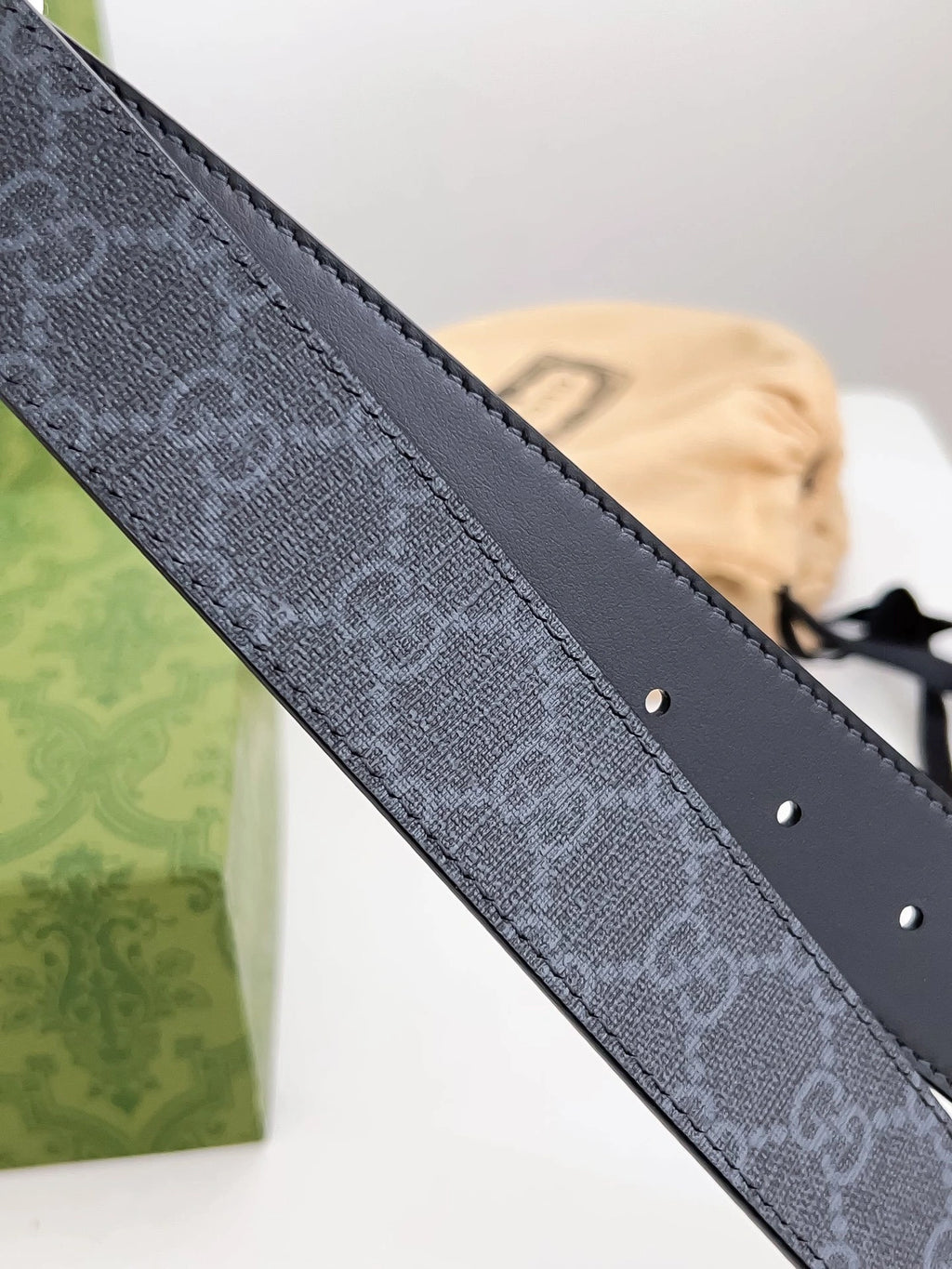 Gucci Black GG Supreme Belt with Silver Rectangular Buckle - Hình 5