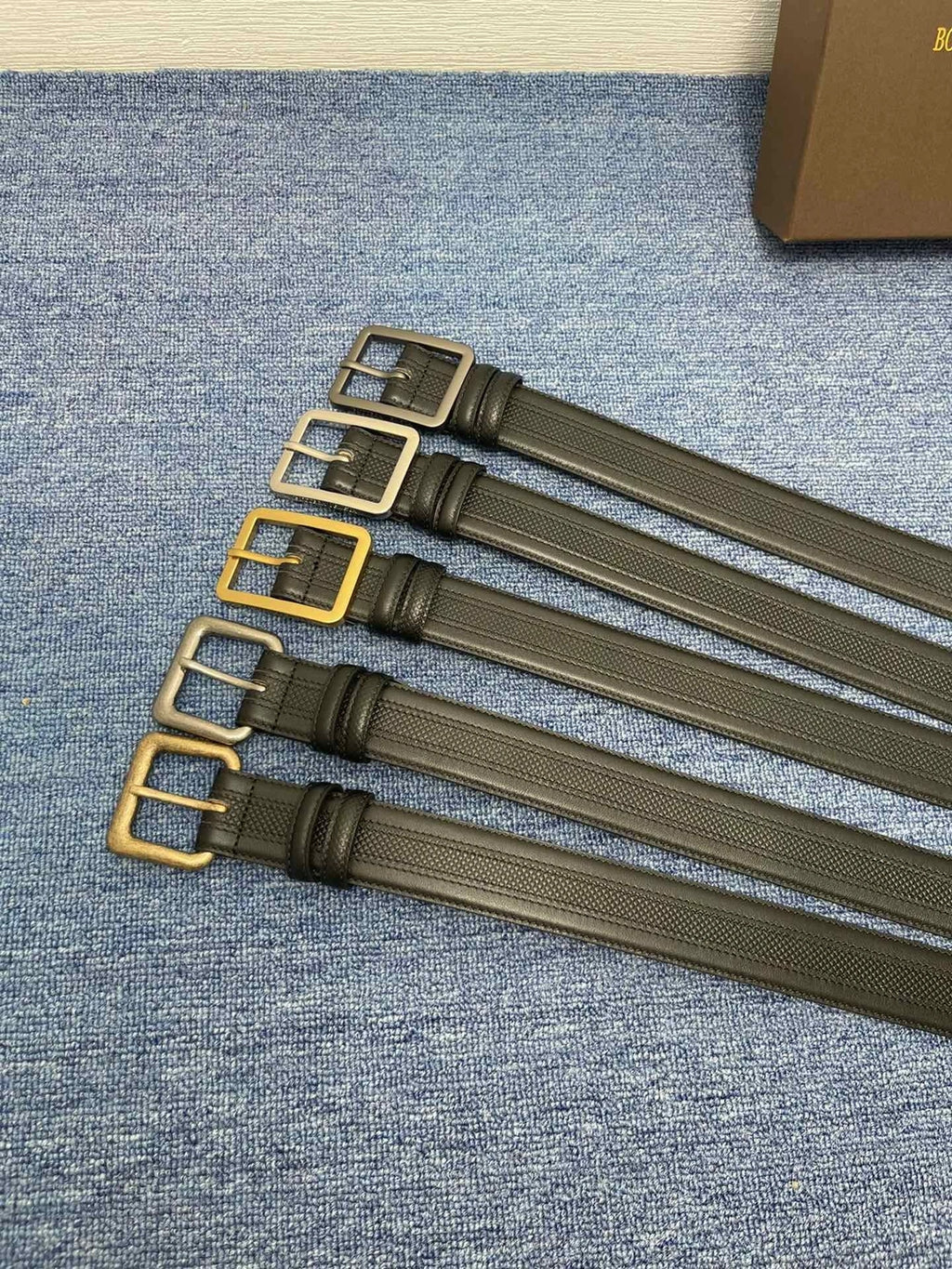 Bottega Veneta Premium Leather Belt with Gold Buckle - Hình 6