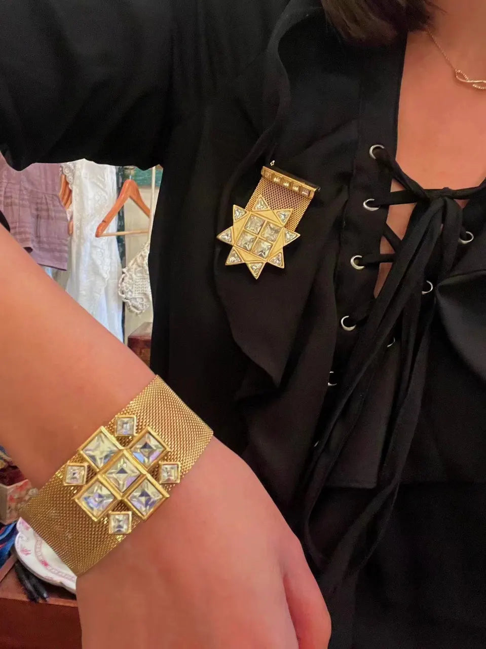 Saint Laurent Premium Gold Mesh Crystal Bracelet - Hình 4