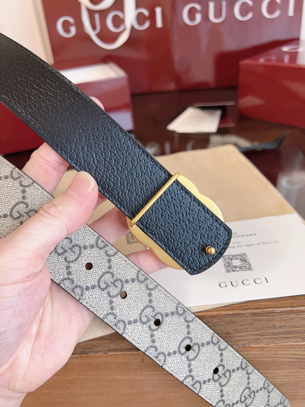 Gucci Reversible Belt with Double G Buckle - Hình 5