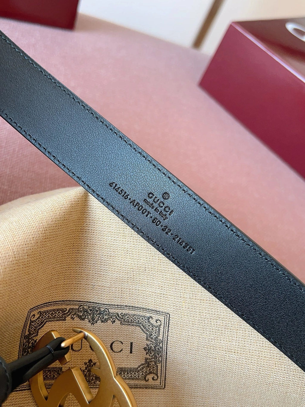 Gucci Premium Leather Belt with Gold GG Buckle - Hình 6