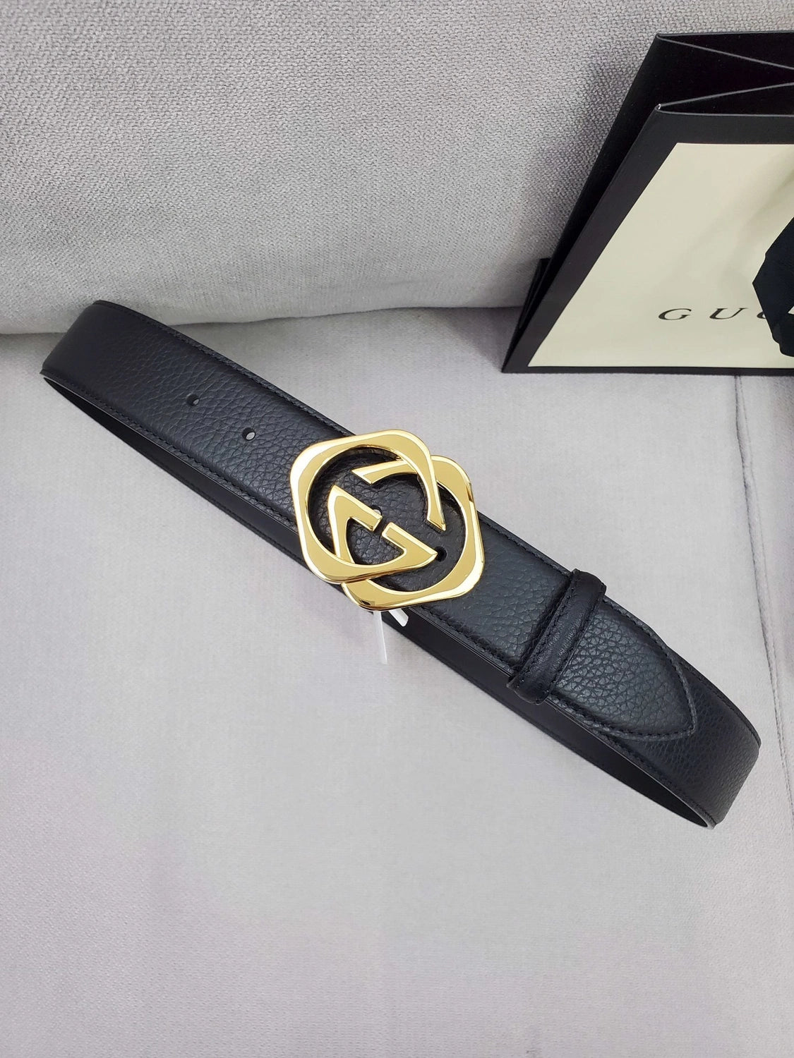 Gucci Premium Black Leather Belt with Gold Buckle - Hình 5