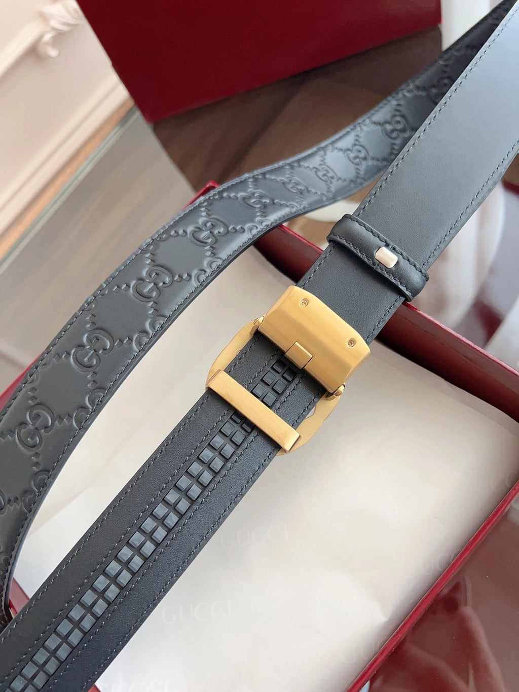 Black Premium Leather Belt with Gold Interlocking G Buckle - Hình 6