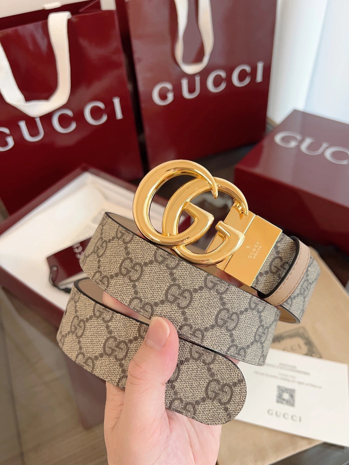 Gucci GG Supreme Belt with Gold Buckle - Hình 6