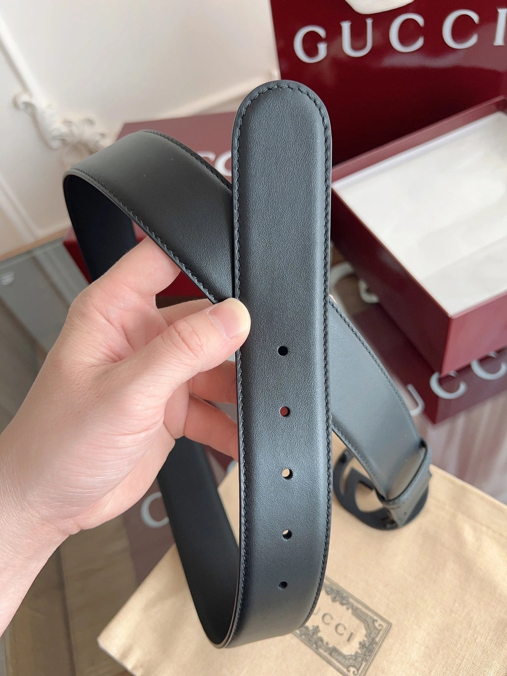 Gucci Premium Black Leather Belt with Iconic Logo Buckle - Hình 7