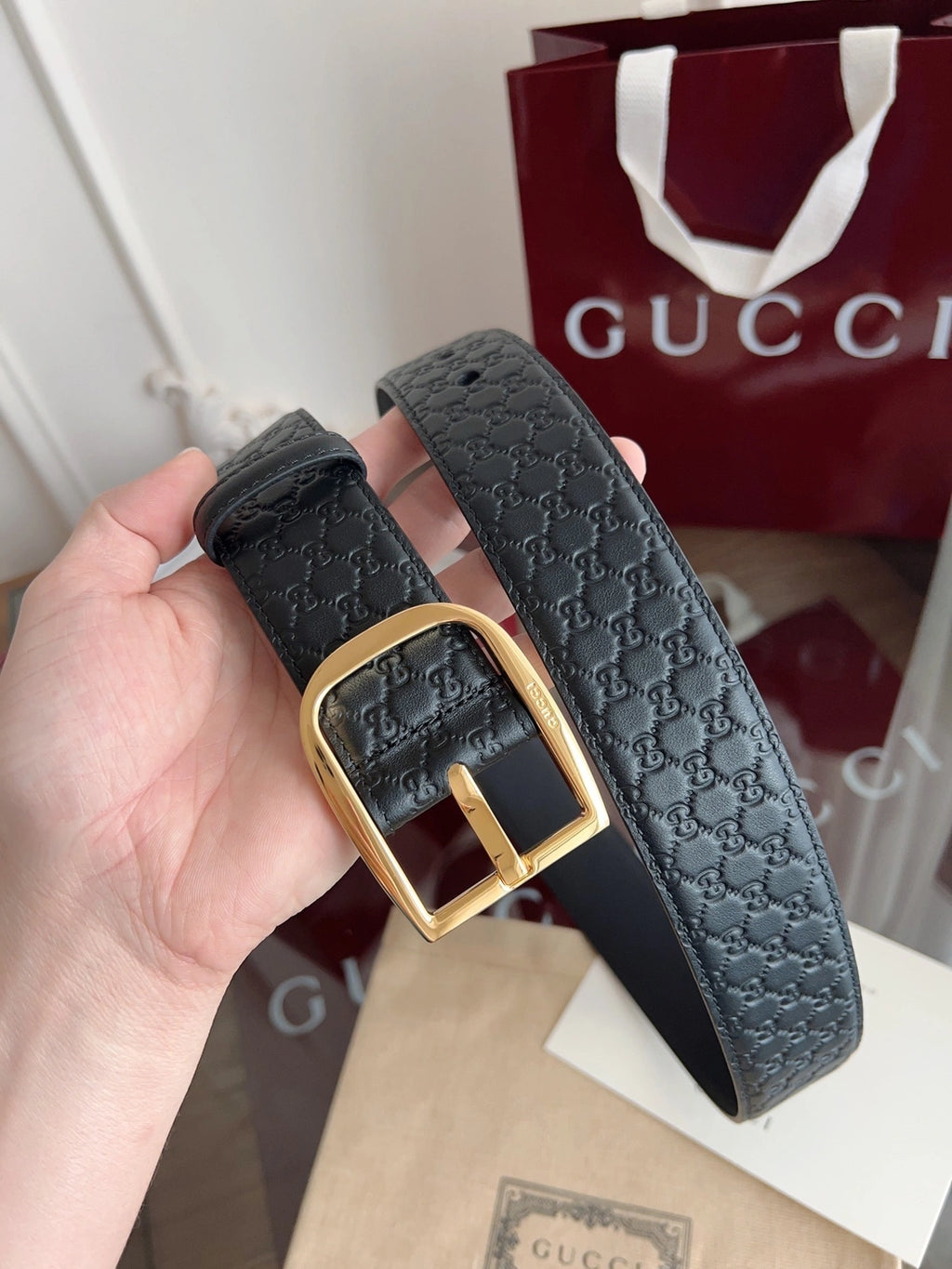 Gucci Signature Leather Belt with Gold Buckle - Hình 5