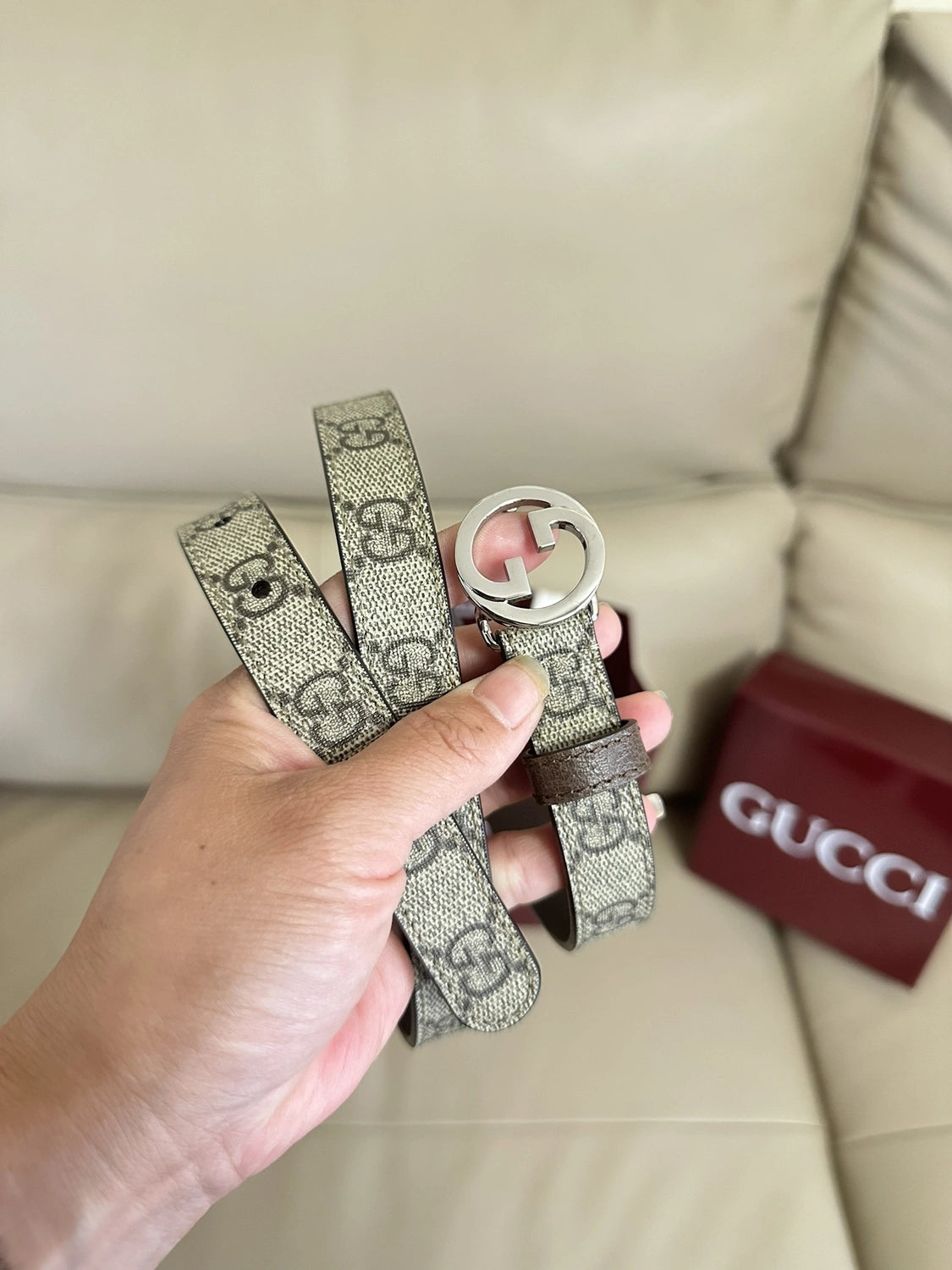 Gucci GG Supreme Belt with Gold Interlocking G Buckle - Hình 4