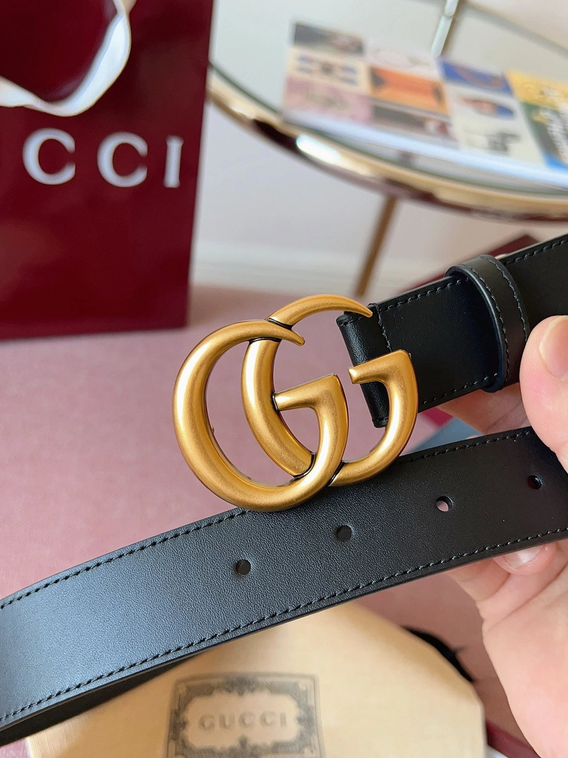 Gucci Premium Leather Belt with Gold GG Buckle - Hình 7
