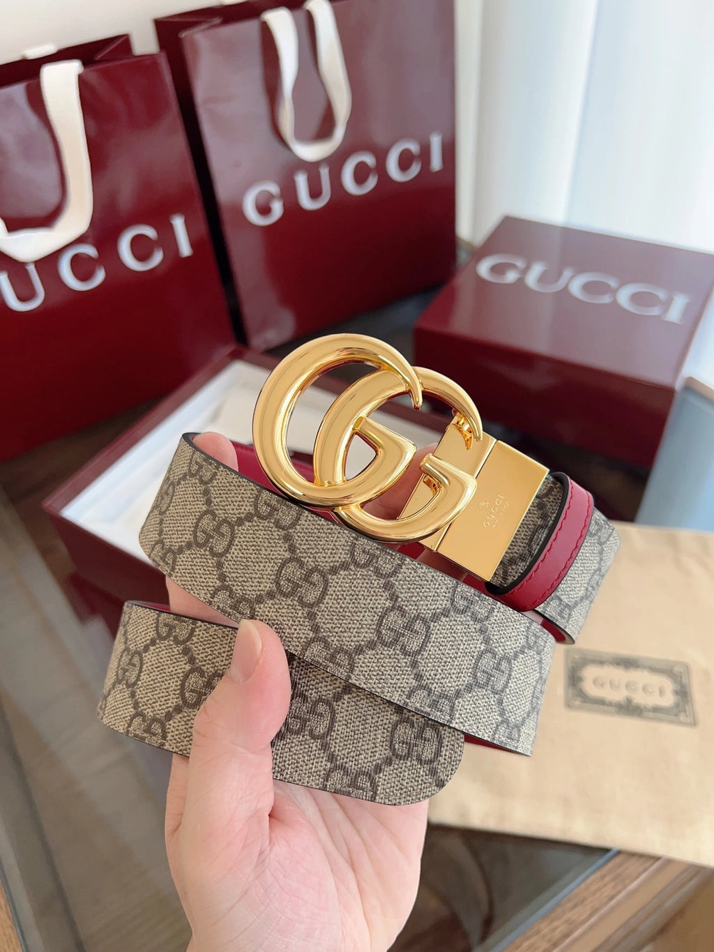 Gucci Premium Leather Belt with Gold GG Buckle - Hình 4