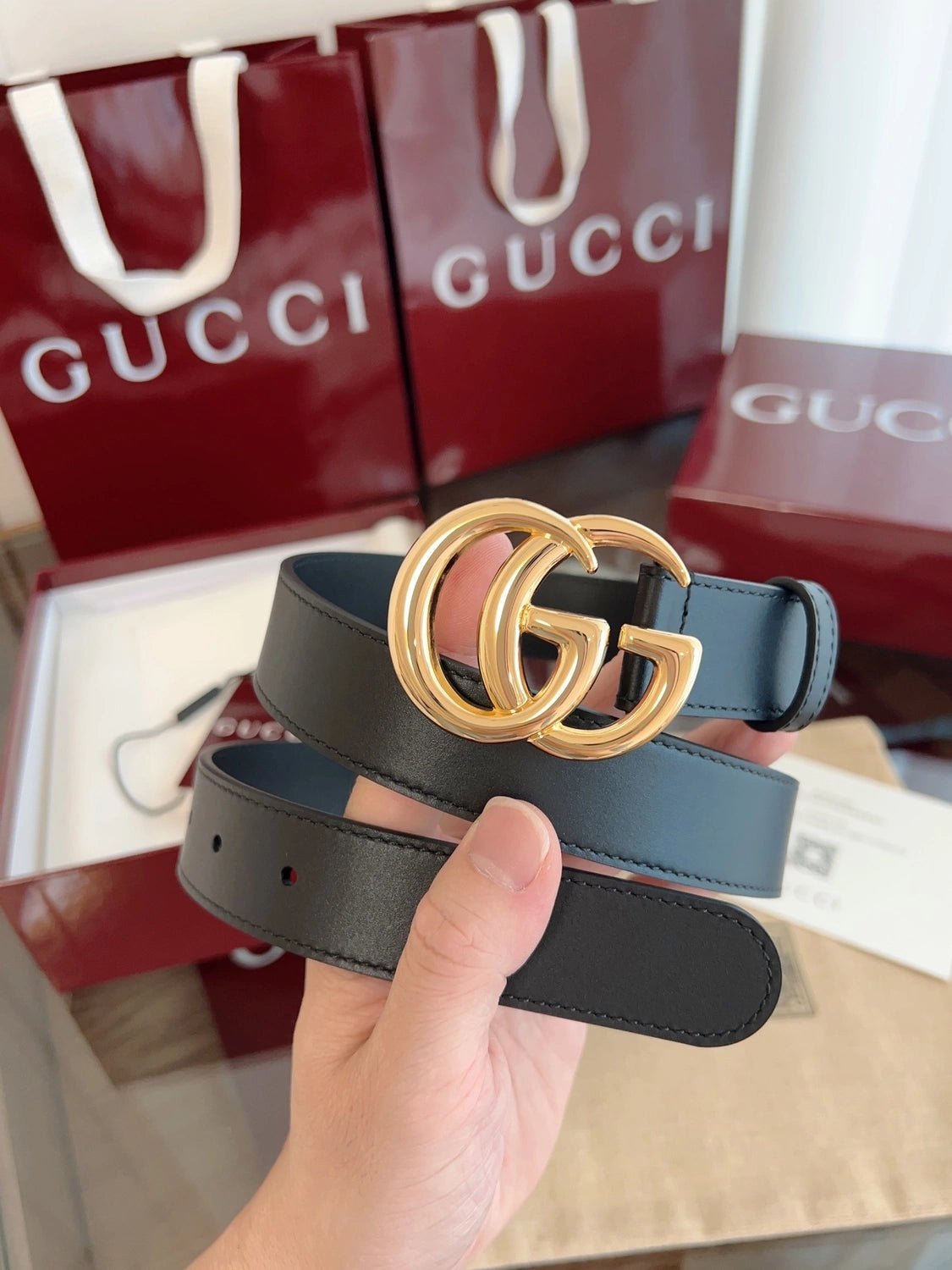 Gucci Belt Premium Leather with Iconic GG Buckle - Hình 4