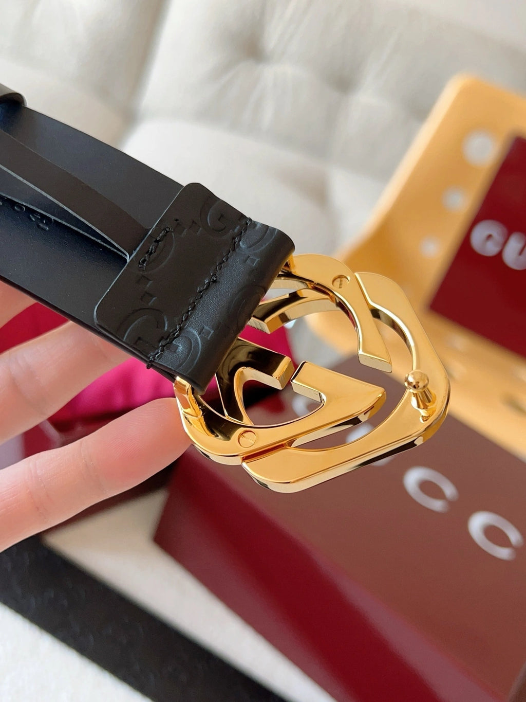 Gucci Interlocking G Leather Belt - Black with Gold Buckle - Hình 7