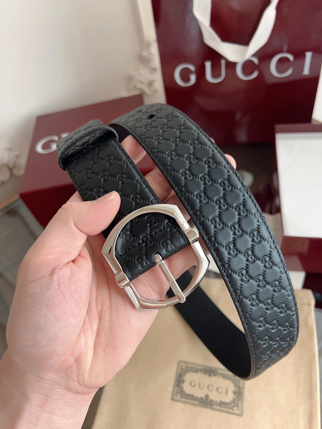 Gucci Premium Leather Belt in Black with Silver Buckle - Hình 7
