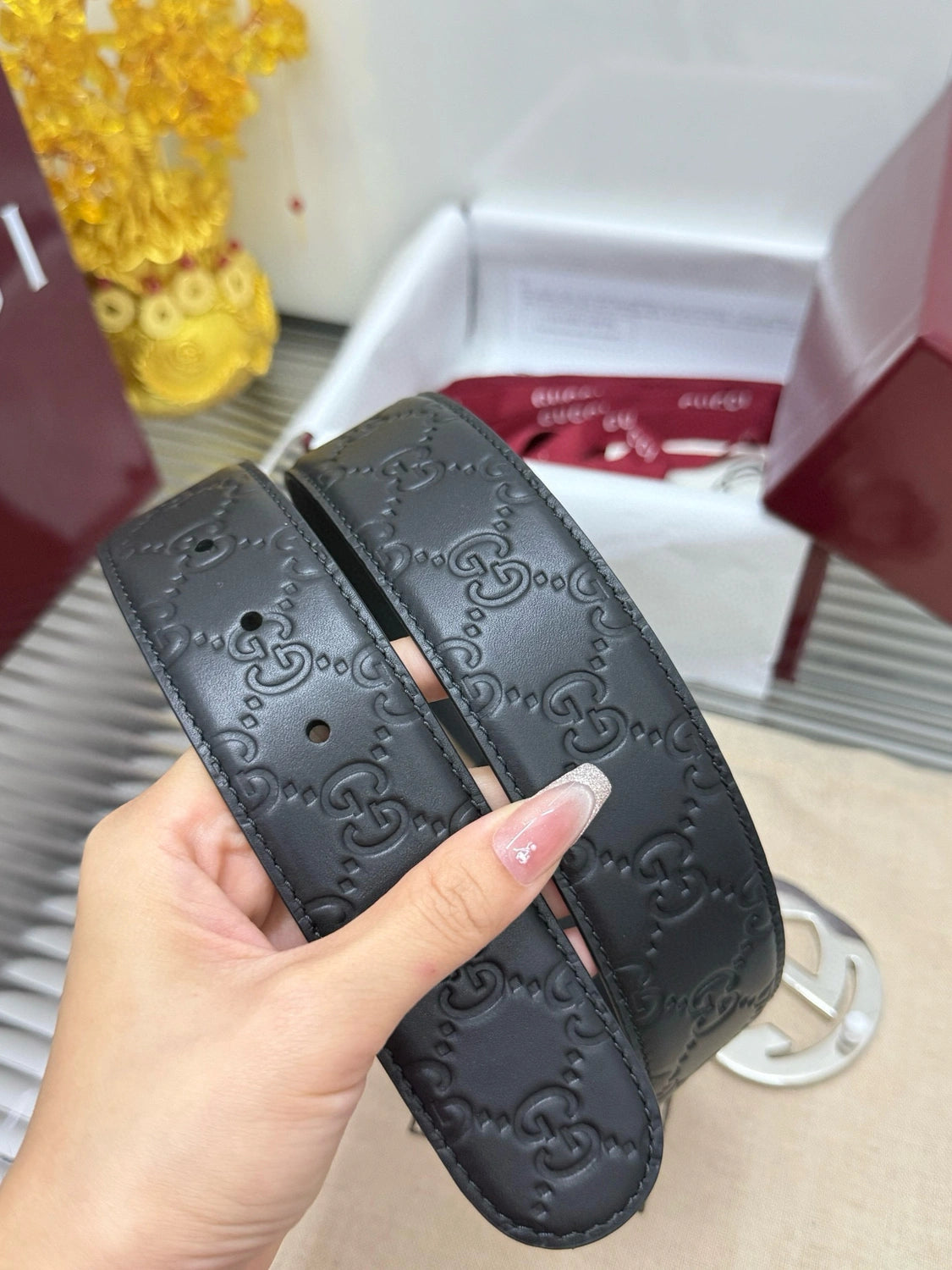 Gucci Premium Black Leather Belt with GG Logo Buckle - Hình 7