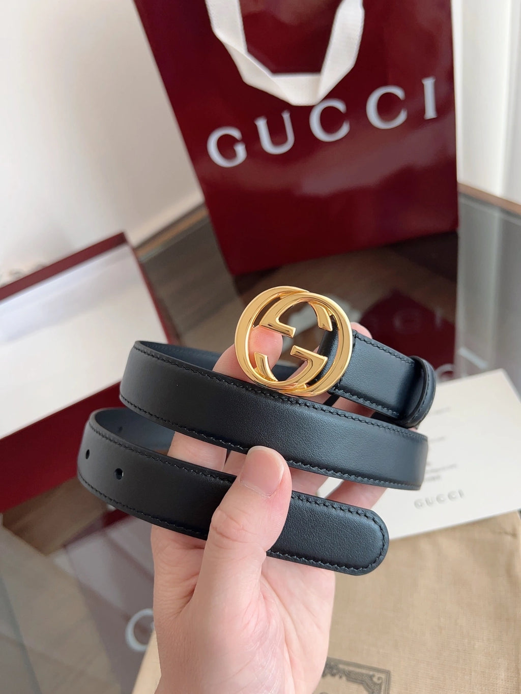 Gucci Premium Leather Belt with Gold GG Buckle - Hình 6
