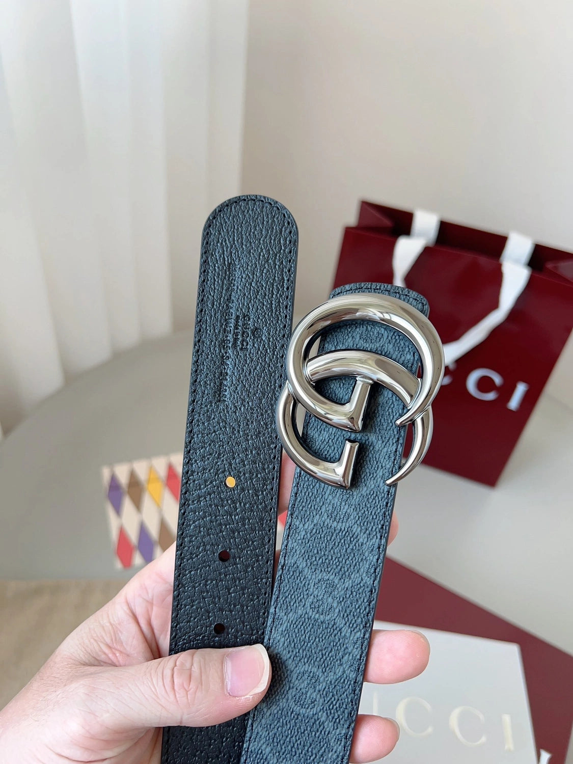 Gucci Signature Leather Belt with Interlocking G Buckle - Hình 8
