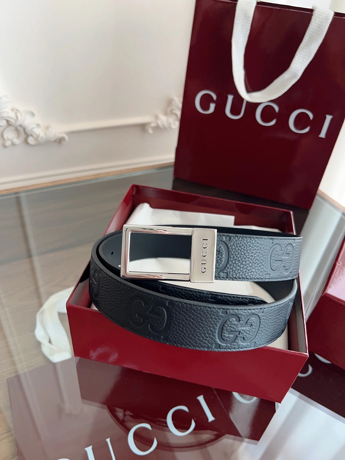 Gucci Reversible Leather Belt with Embossed GG Pattern - Hình 8
