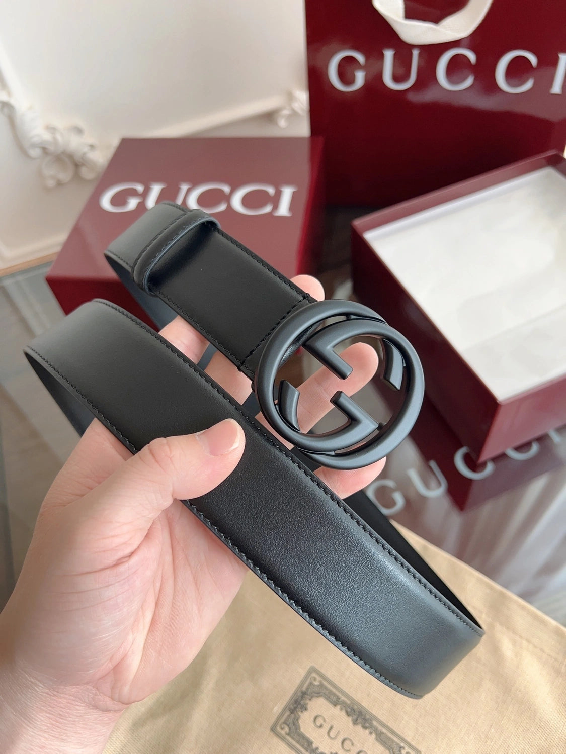 Gucci Premium Black Leather Belt with Iconic Logo Buckle - Hình 8