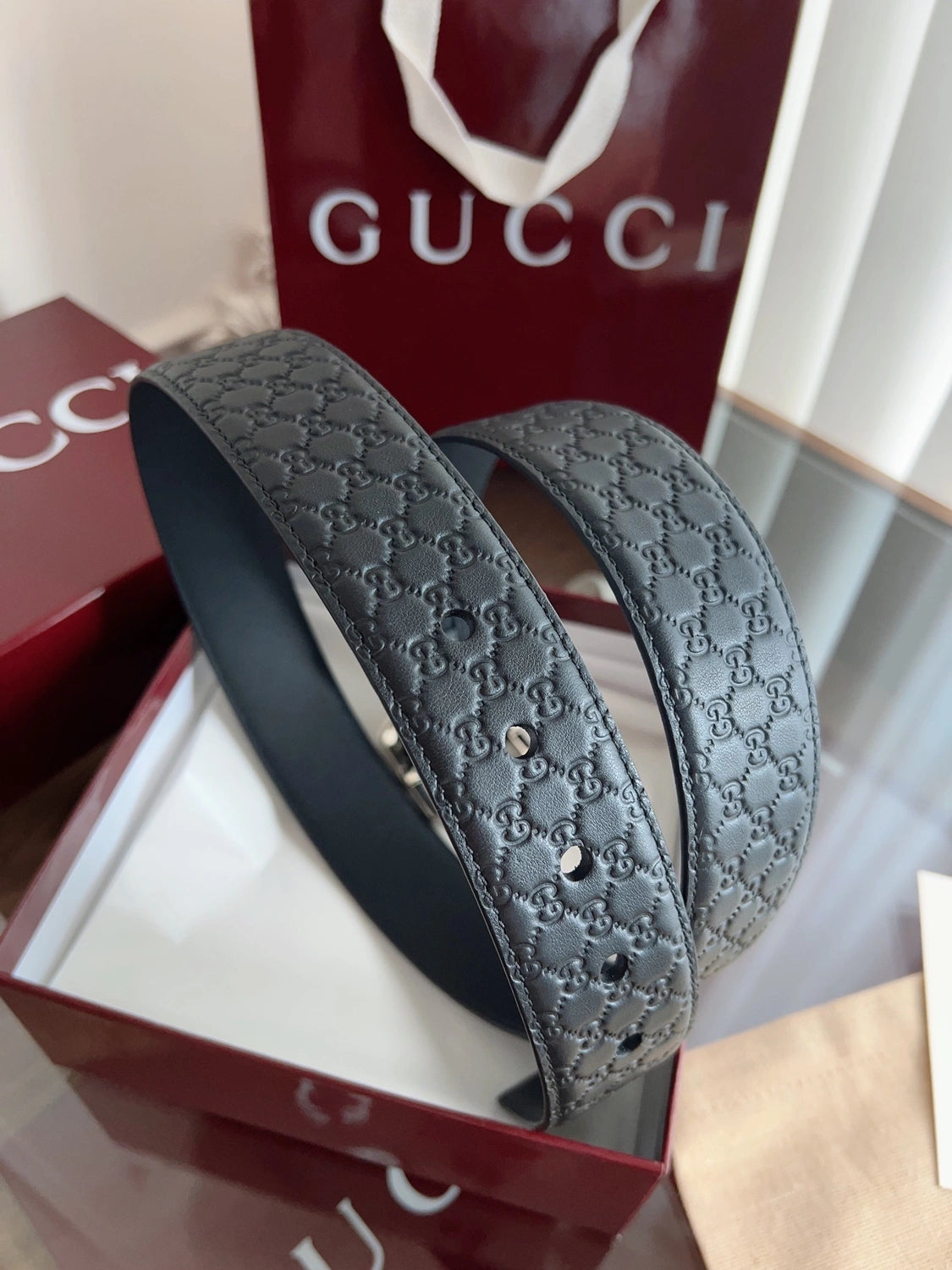 Gucci Premium Leather Belt in Black with Silver Buckle - Hình 8