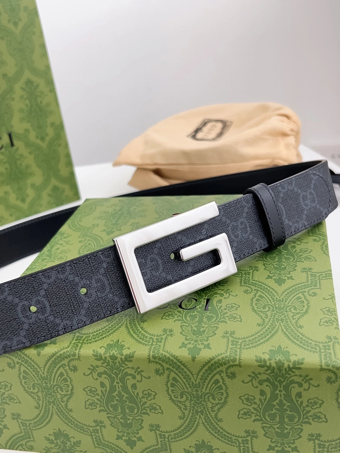 Gucci Black GG Supreme Belt with Silver Rectangular Buckle - Hình 7