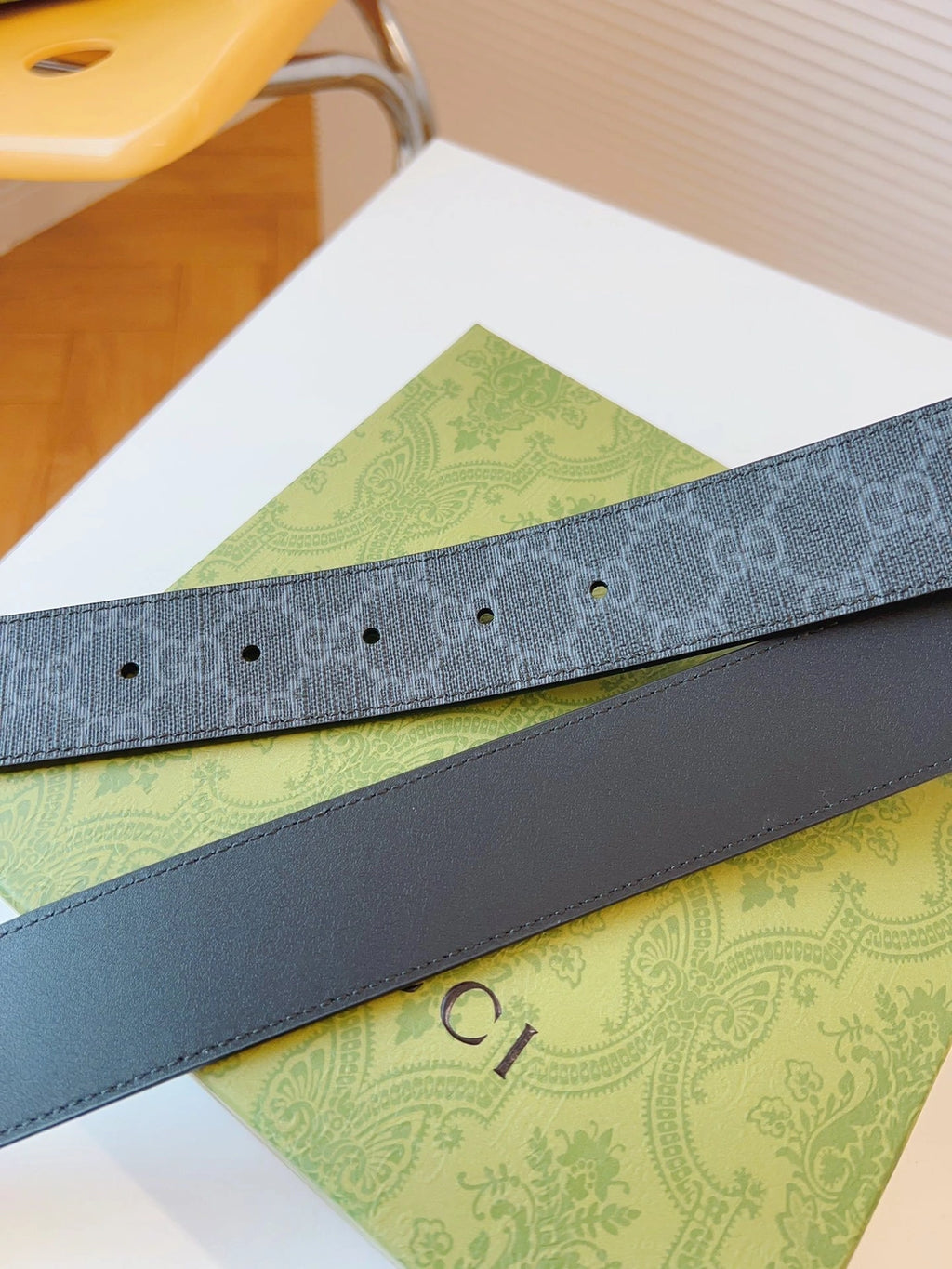 Gucci Premium Quality Belt with Gold Logo Buckle - Hình 8