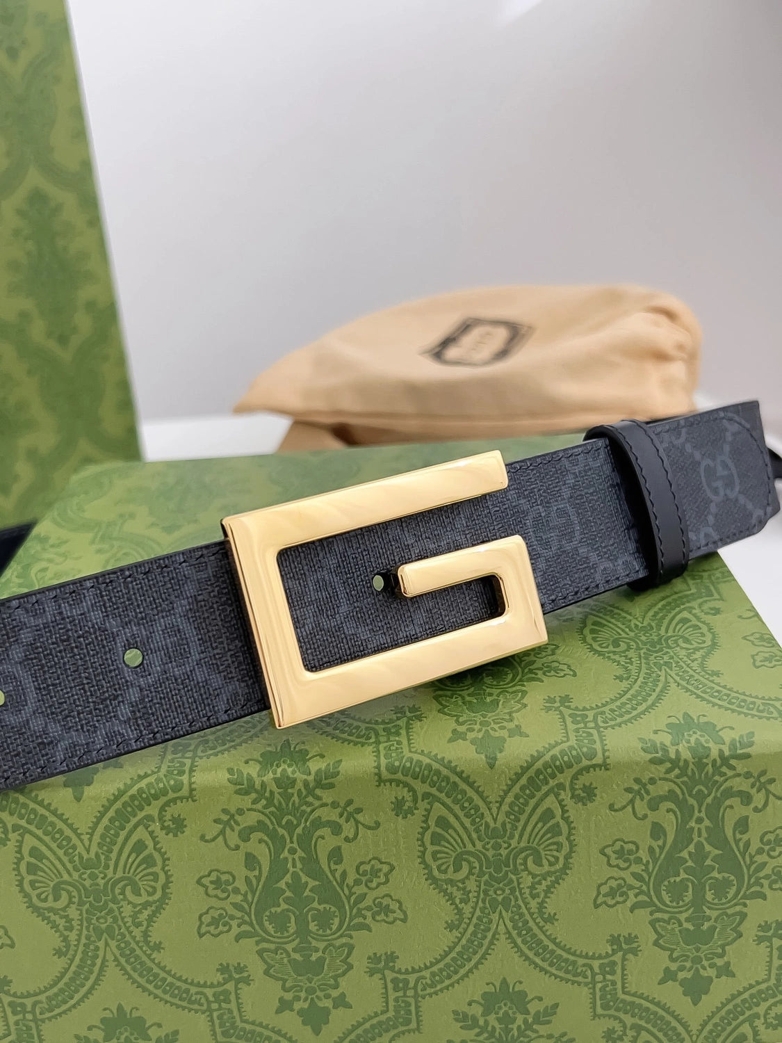 Gucci Premium Leather Belt with GG Buckle - Hình 3