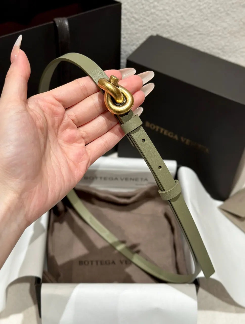 Bottega Veneta Pistachio Leather Knot Belt - Hình 8