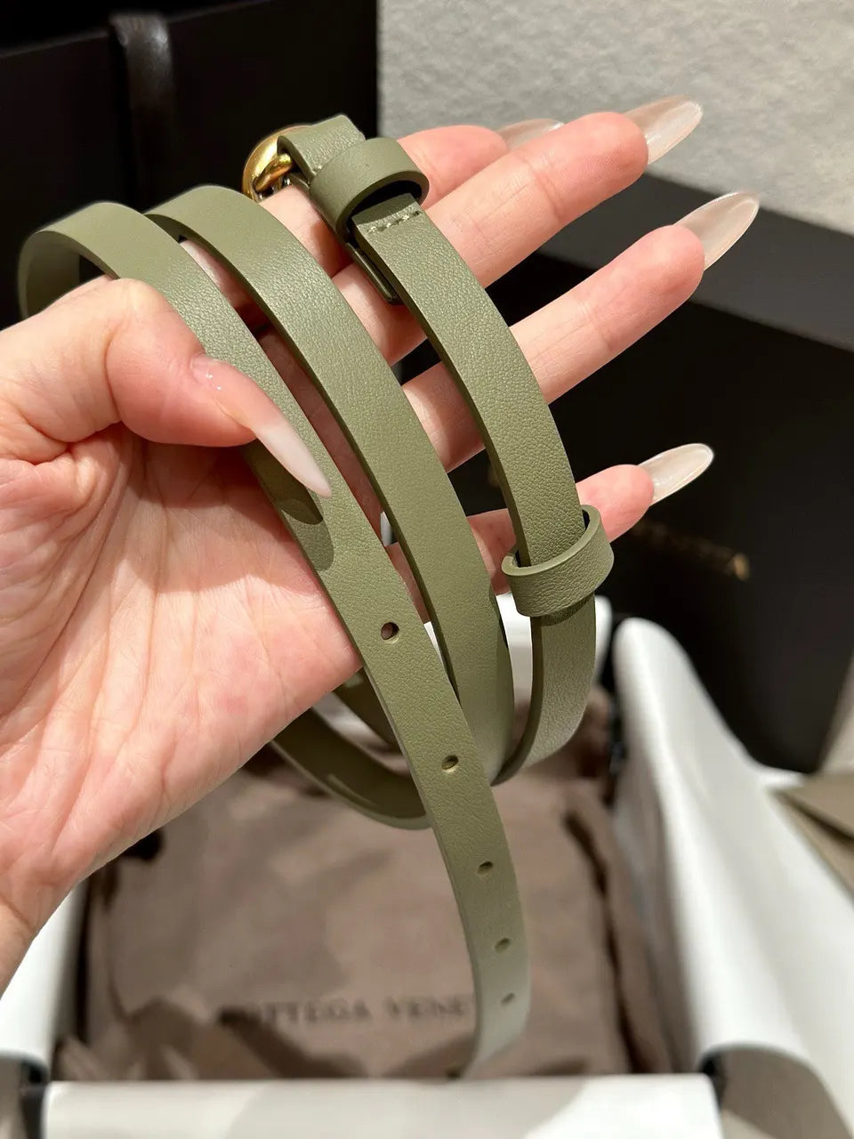 Bottega Veneta Pistachio Leather Knot Belt - Hình 5