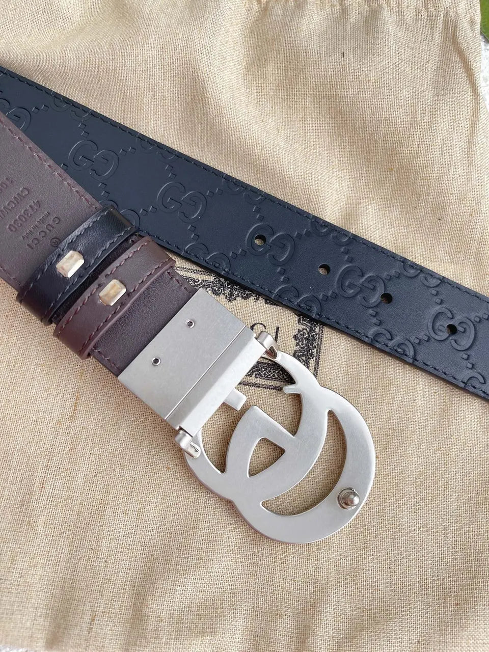 silver Gucci Black Embossed Belt - Hình 2
