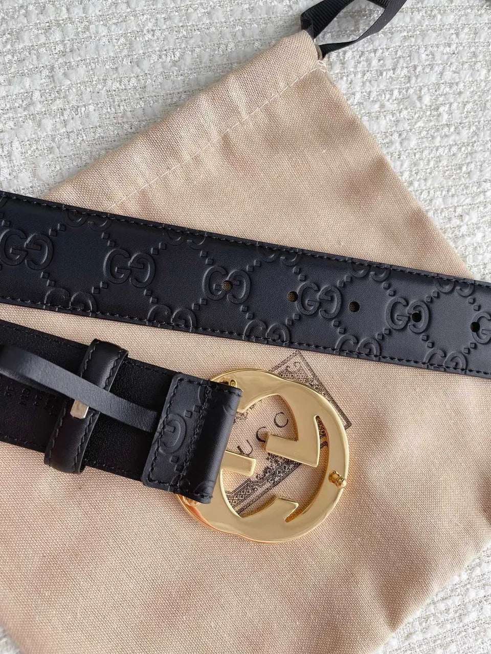 gold Gucci Black Embossed Belt - Hình 4