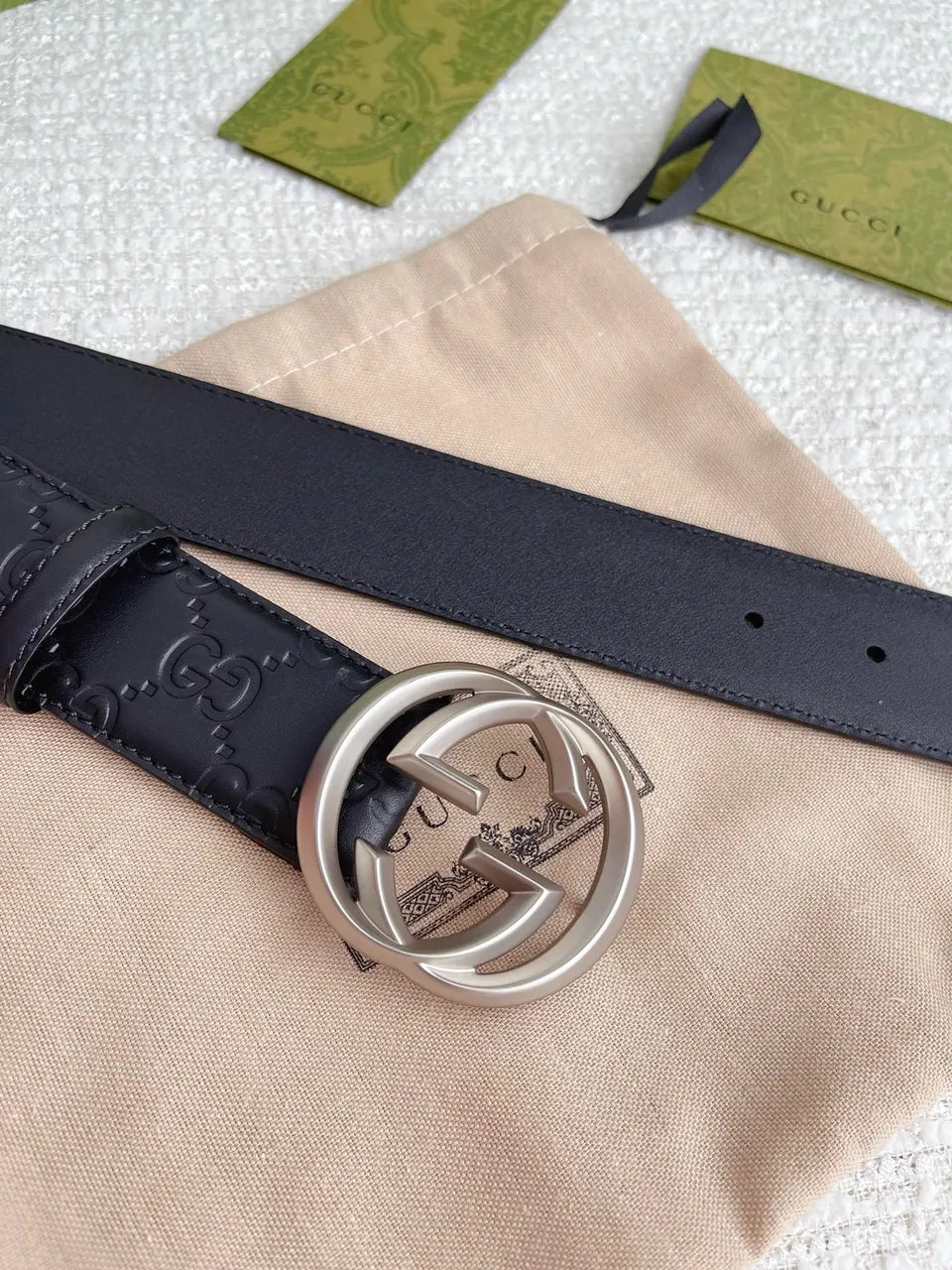 Gucci Black GG Embossed Leather Belt - Hình 4