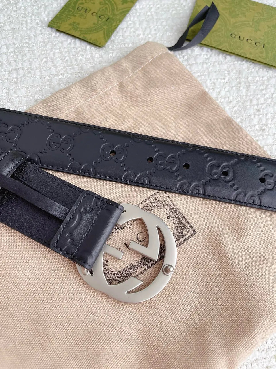 Gucci Black GG Embossed Leather Belt - Hình 3