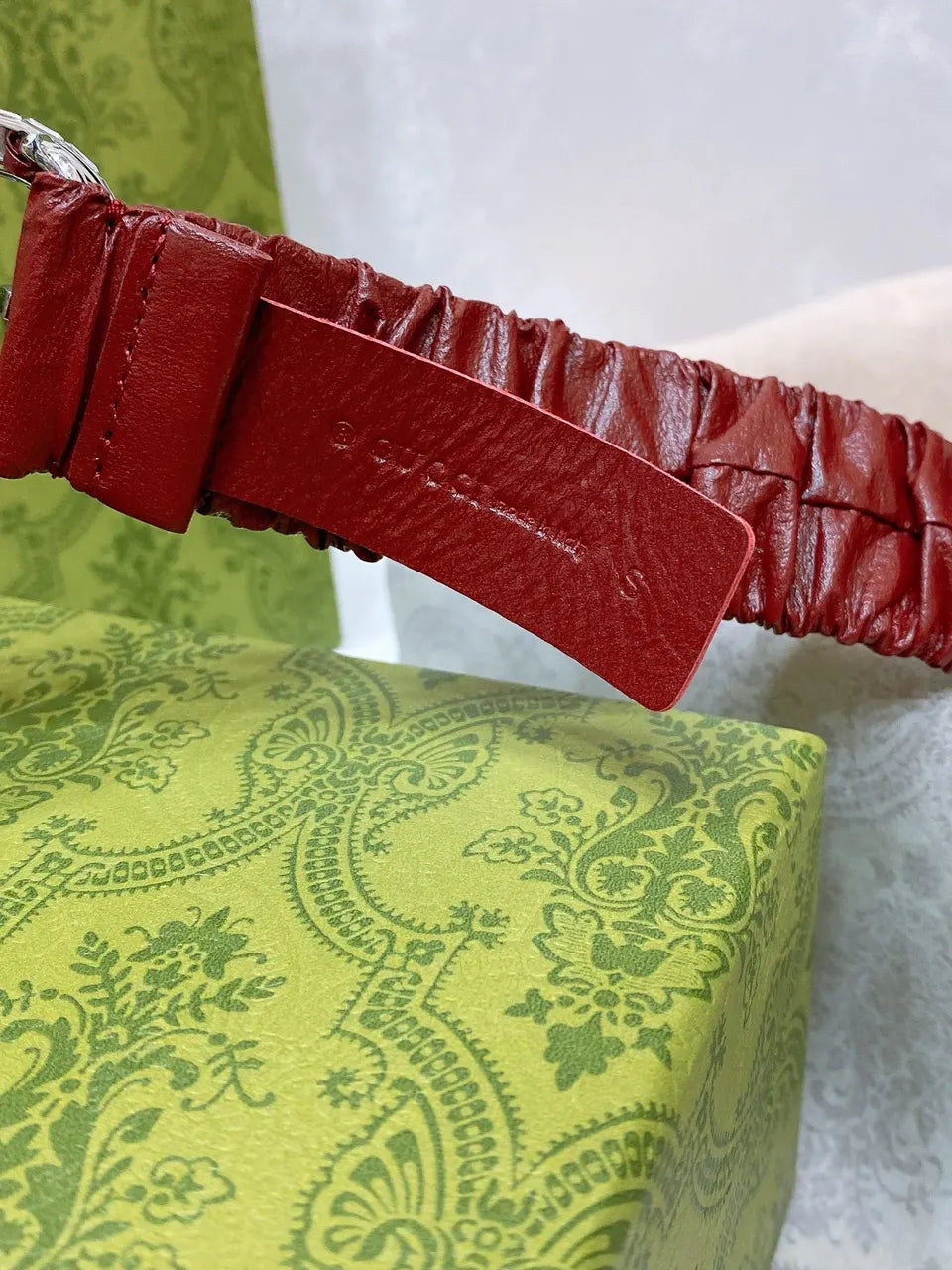 Gucci Red Leather Belt Crystal GG - Hình 2