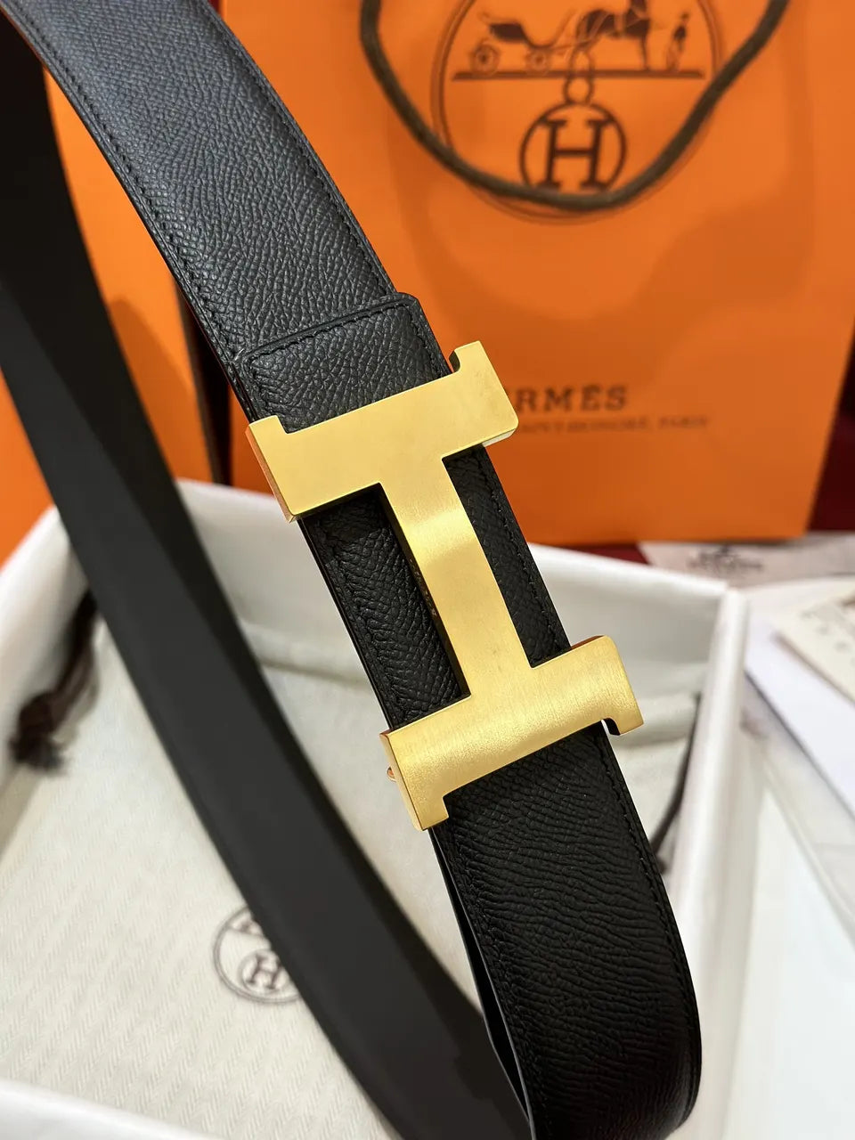 gold buckle Hermes Matte Black Leather Belt - Hình 4