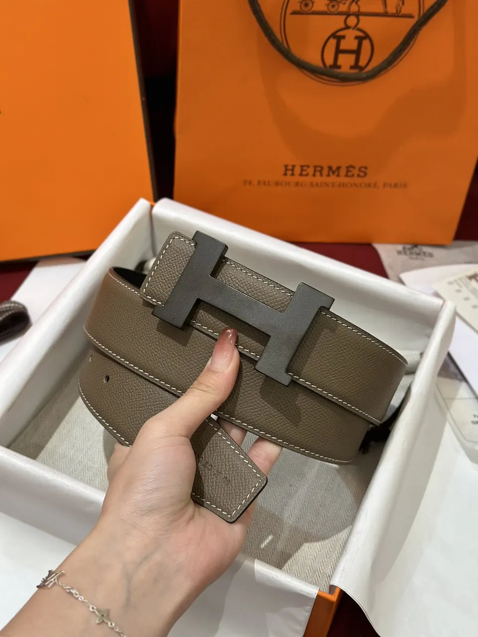 matte Hermes Taupe Leather Belt - Hình 2
