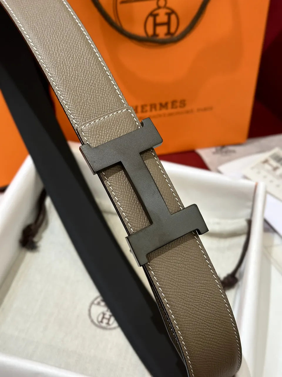 matte Hermes Taupe Leather Belt - Hình 4