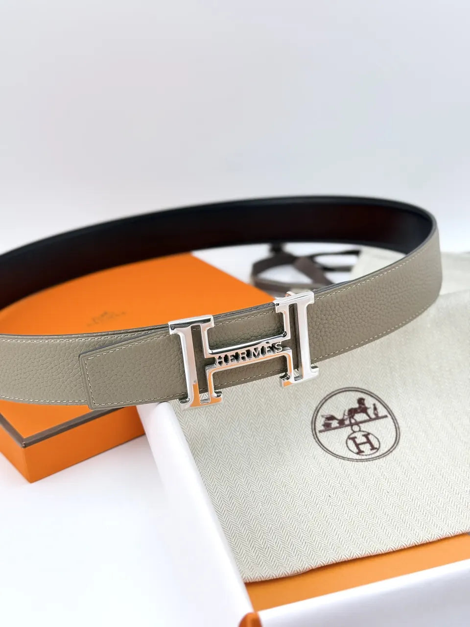 silver Hermes Dove Gray Leather Belt - Hình 2