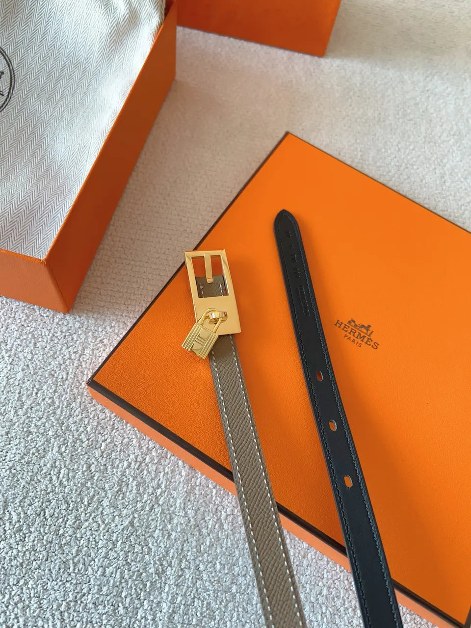 gold Hermes Khaki Leather Belt - Hình 5