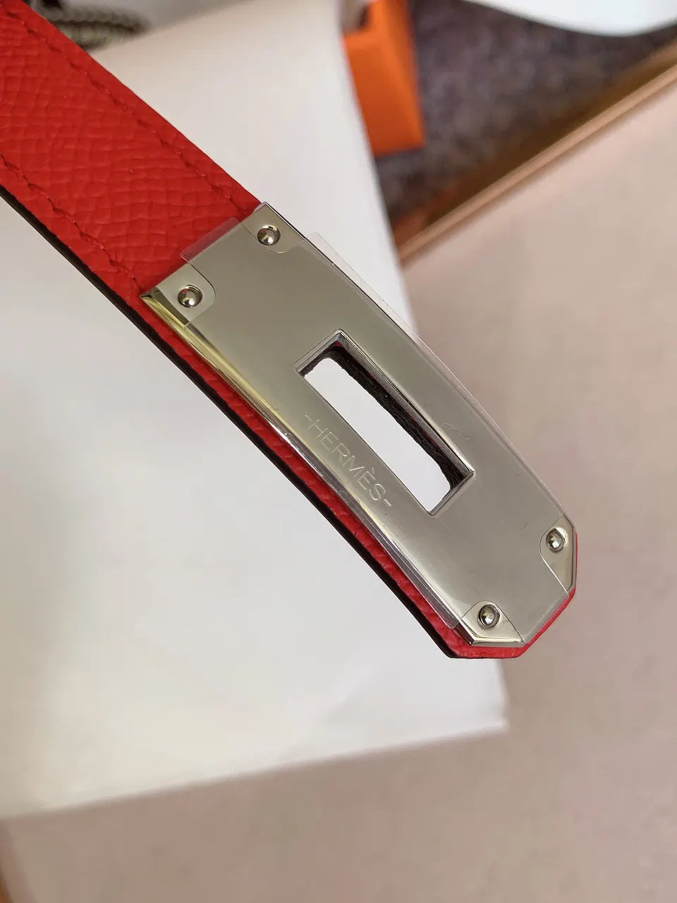 Hermes Red Epsom Bracelet Gold - Hình 8