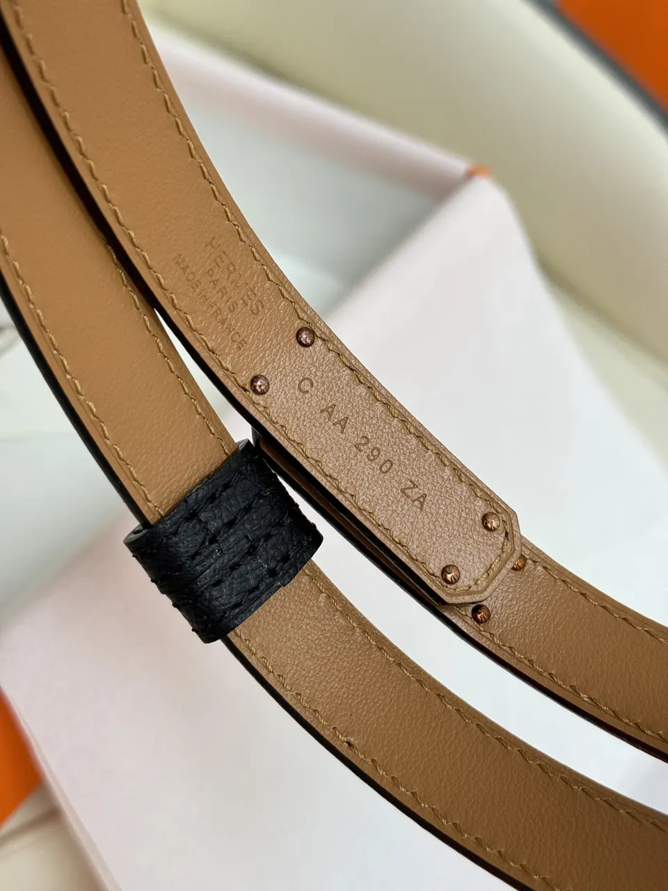 Hermes Noir Kelly Leather Belt - Hình 5