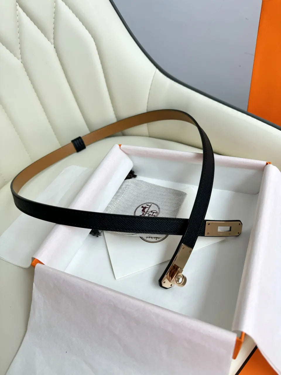 Hermes Noir Kelly Leather Belt - Hình 4