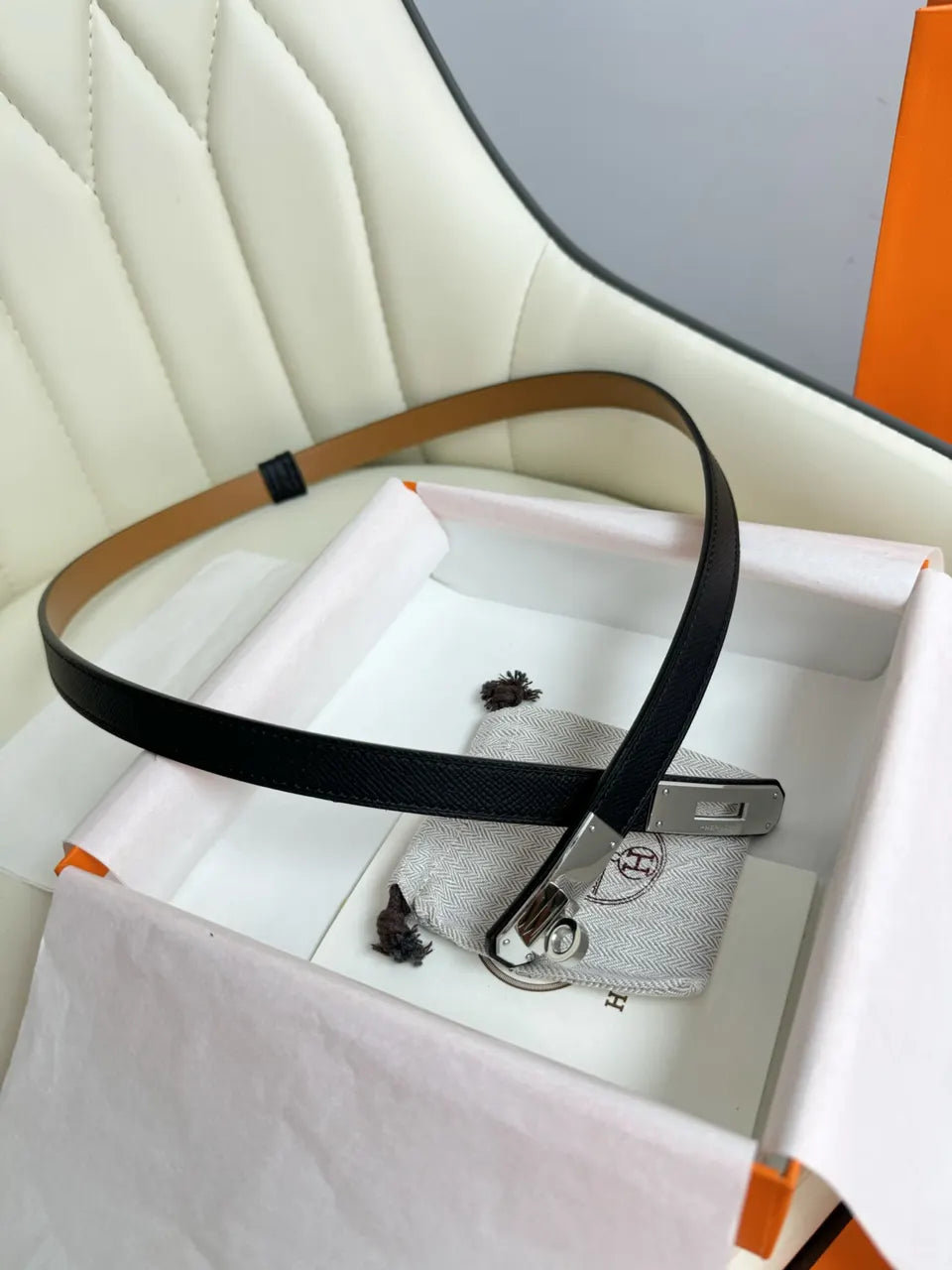 silver Hermes Black Grained Leather Belt - Hình 3